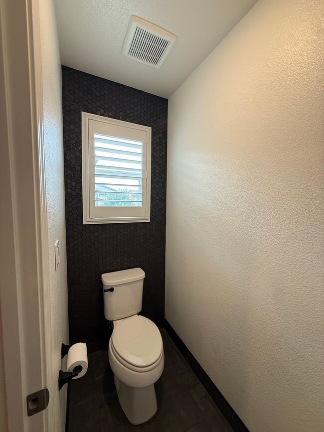 Building Photo - 2 bed | 2.5 bath | 1302 SF | 1 Car Garage | Two Story | Tenant pays $175 monthly for WS&G
