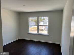 Building Photo - 13499 Damar Dr