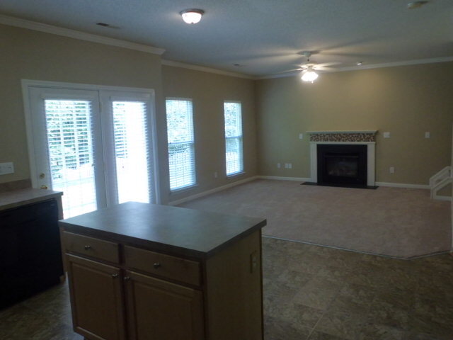 Building Photo - 4400 Chimney Springs Dr