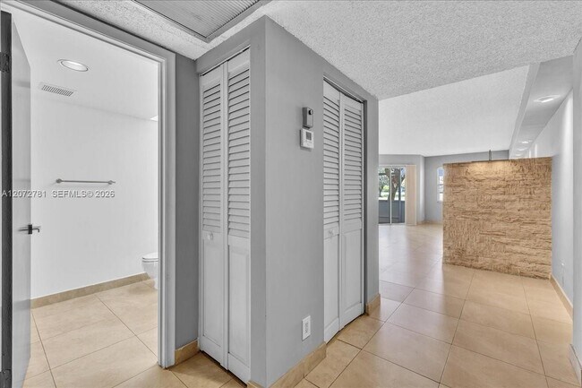 Building Photo - 1300 SW 125th Ave