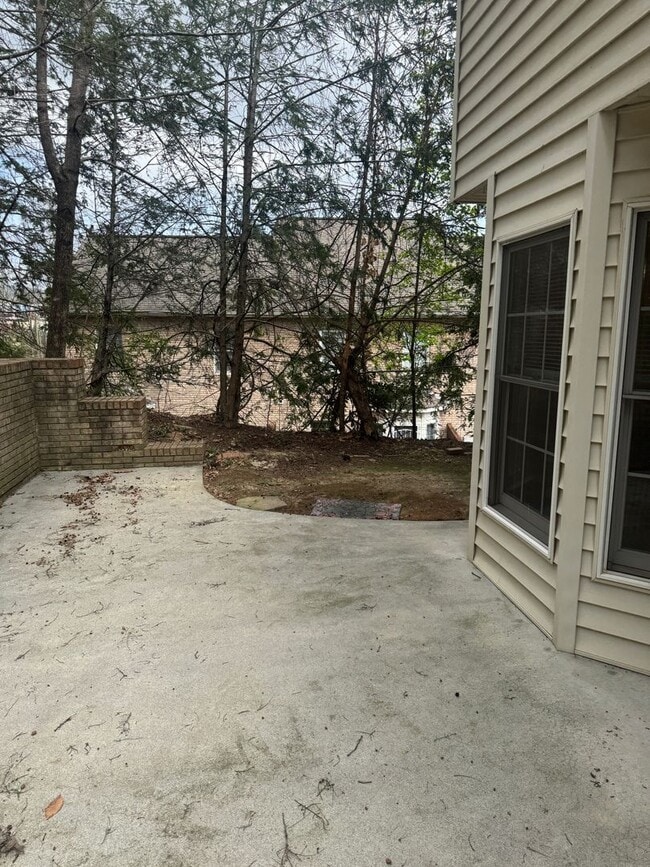 Building Photo - Awesome Townhouse of JOHN B DENNIS HIGWAY in the heart of Kingsport