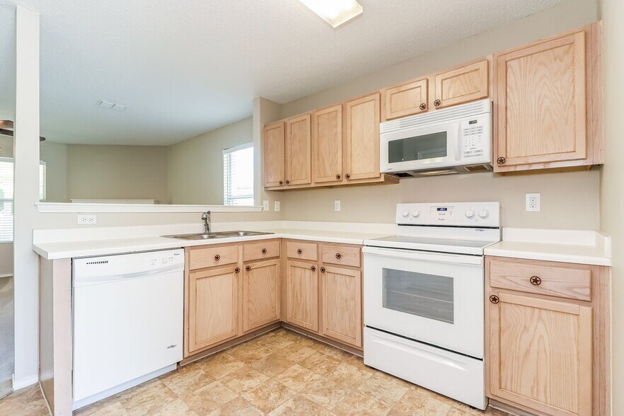 Building Photo - 4208 Hunters Creek Dr