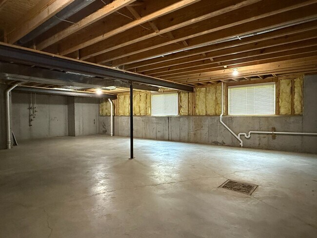 Building Photo - 3 bedroom 2 bath in Washburn Rural District
