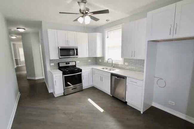 Building Photo - 7736 S Maryland Ave
