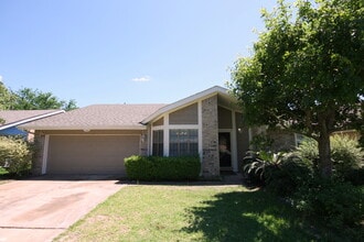 Building Photo - 22511 Braken Manor Ln