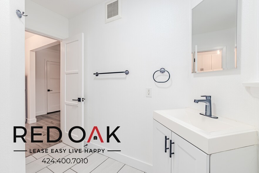 Building Photo - 4203 11th Ave