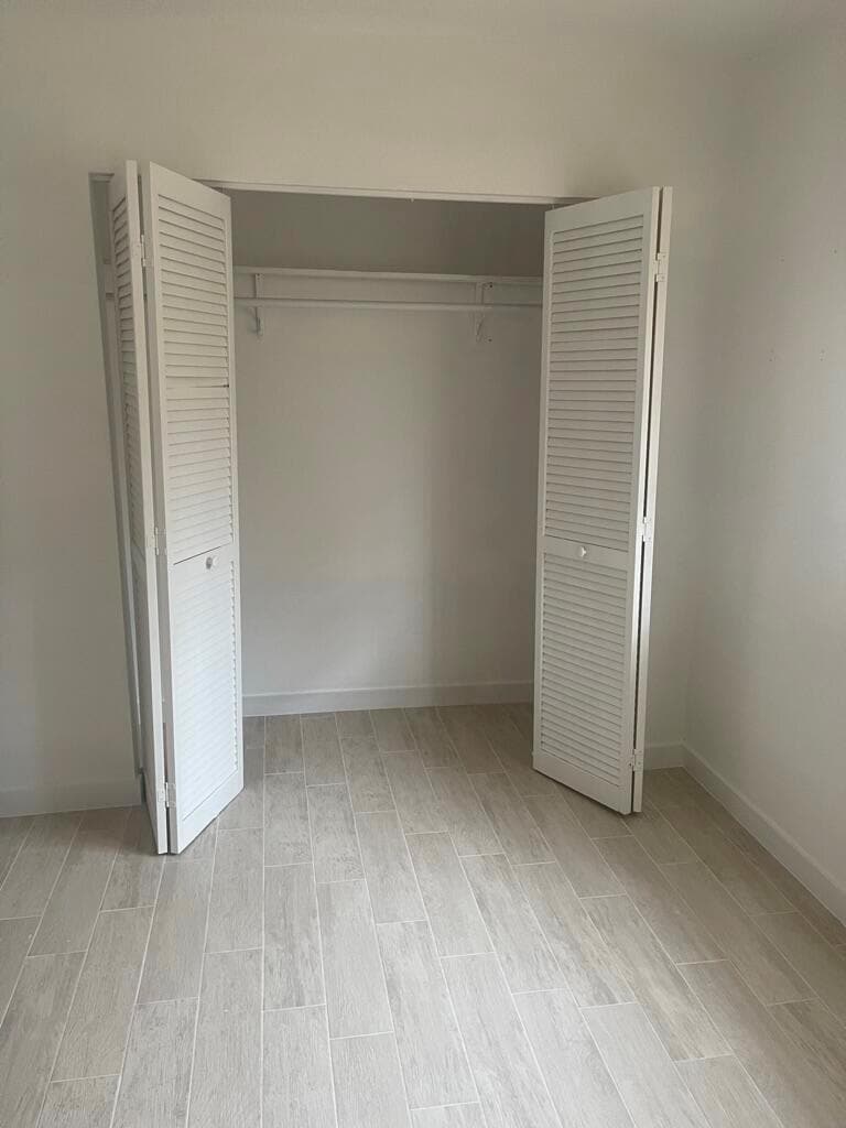 Building Photo - 4259 Oak Terrace Dr