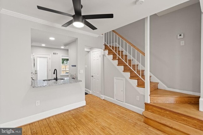 Building Photo - 911 Oronoco St
