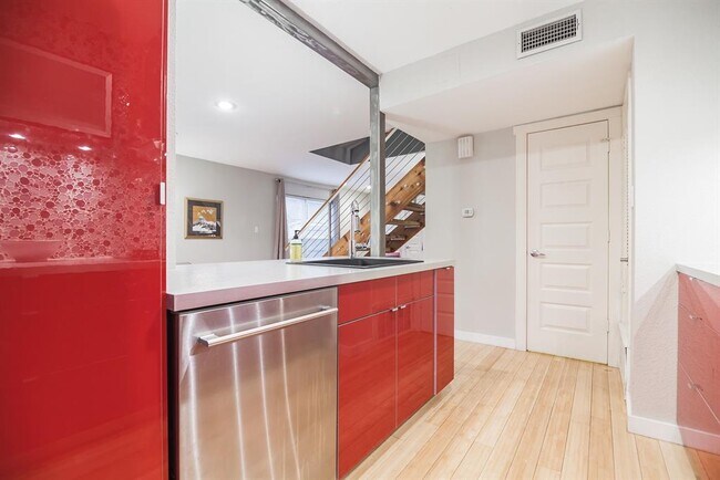 Building Photo - 3214 Clawson Rd