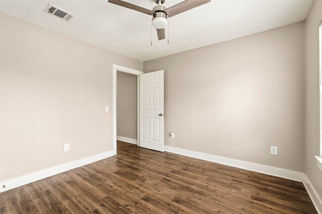 Building Photo - 3822 Lila St