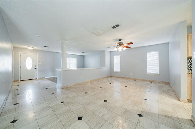 Building Photo - 2001 Barton Springs Dr