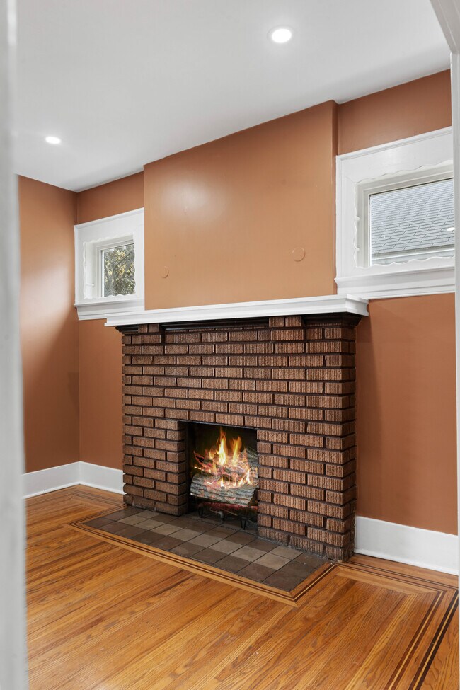 Building Photo - 2416 Sherry Rd