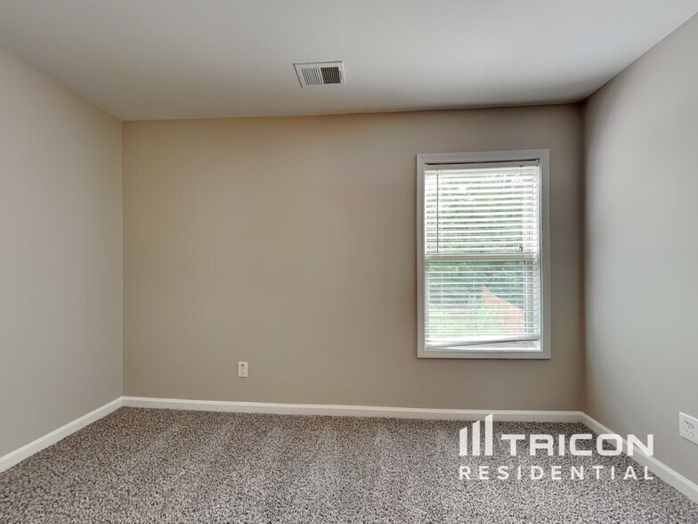 Building Photo - 3952 Margaux Dr