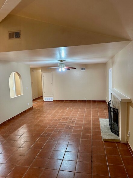 Building Photo - 381 E Emerson St