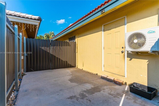 Building Photo - 13847 SW 157th Terrace