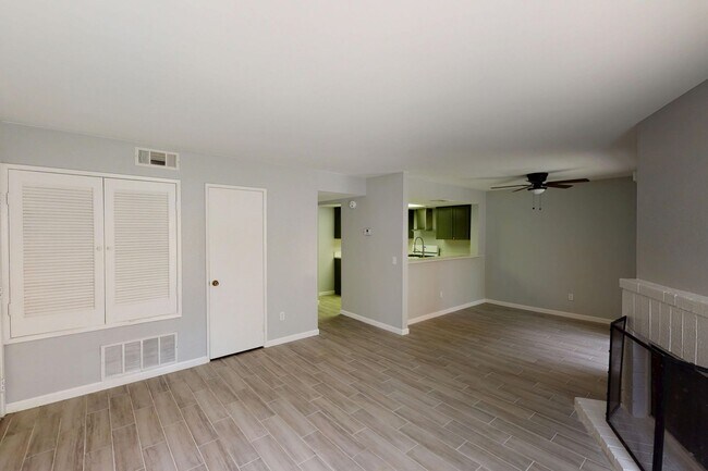 Building Photo - 1025 N Tippecanoe Ave