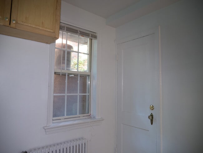 Building Photo - 8007 Garland Ave