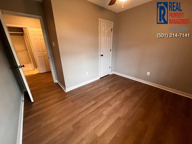 Building Photo - 36 Parkview Dr