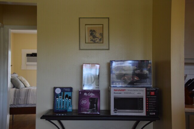 Building Photo - 206 Easthampton I