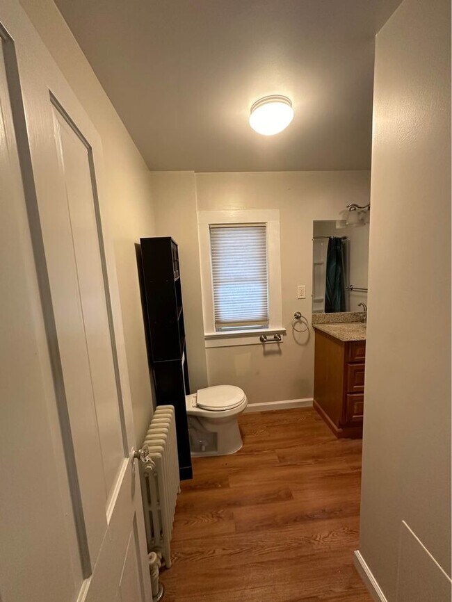 Building Photo - 1250 S 6th Ave