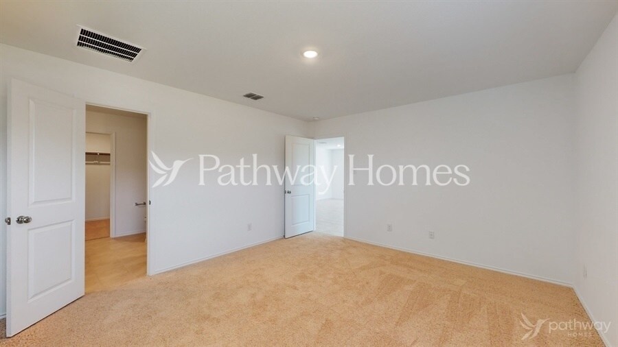 Building Photo - 1234 Tallow Trl