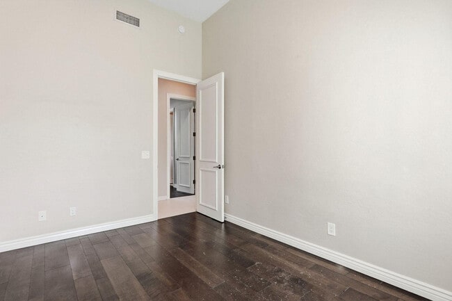 Building Photo - 11047 E Mirasol Cir