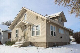 Building Photo - A must see victorian home!