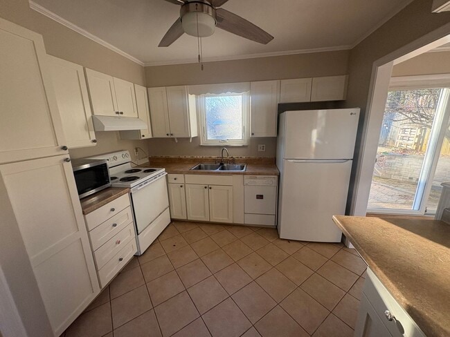 Building Photo - Cozy West Knoxville 3BR/1.5BA Home