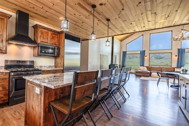 Building Photo - 67 Cowboy Wy