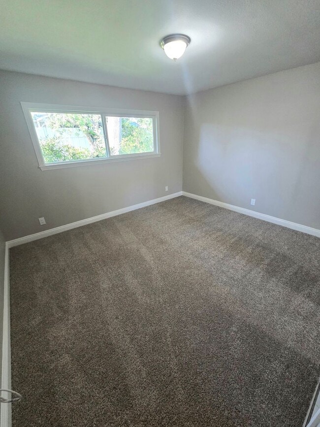 Building Photo - 191 E Avenida De Los Arboles