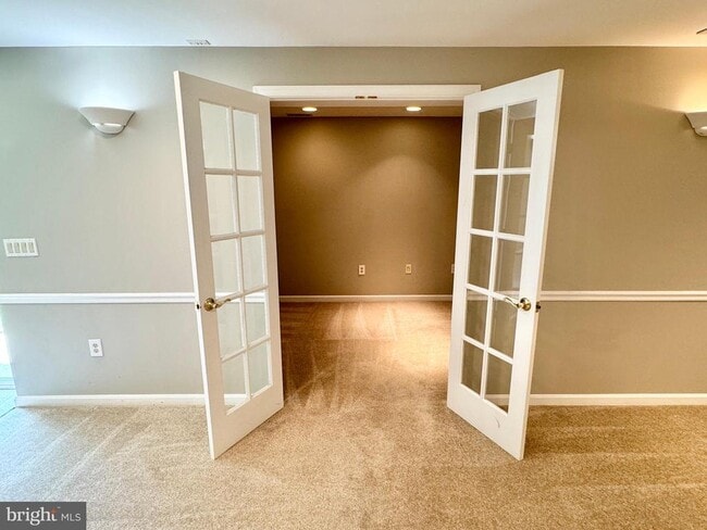 Building Photo - 16 Westchester Ct