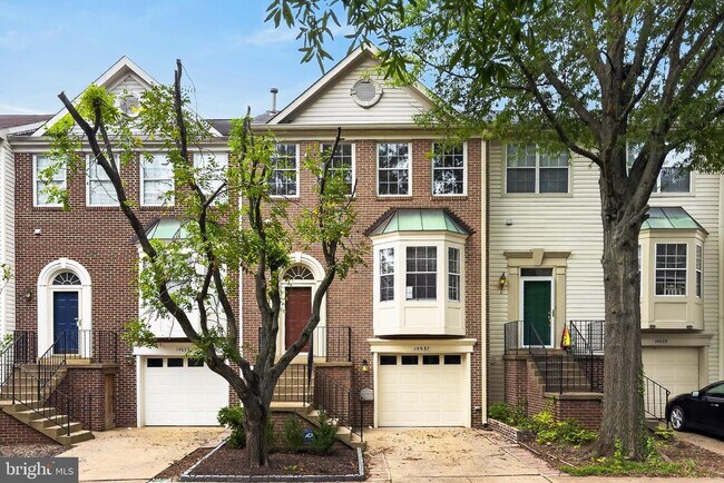 Building Photo - 14637 Stream Pond Dr