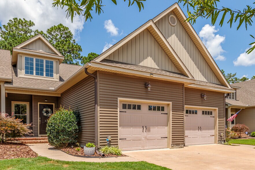 Building Photo - 22 Cypress Cir