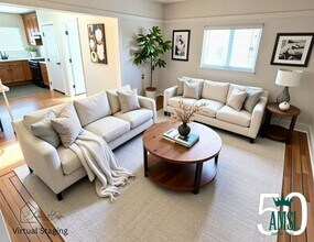 Building Photo - Sunlit 3-Bed, 2-Bath Home Steps from Balbo...