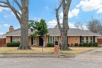 Building Photo - 10141 Fieldfare Ct