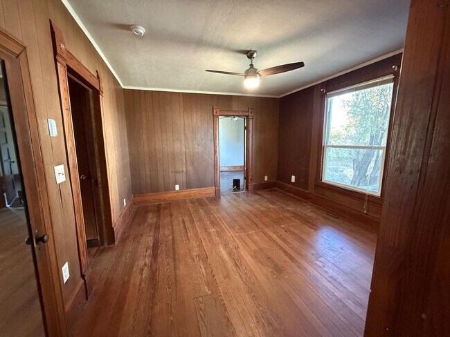 Building Photo - 116 W North St