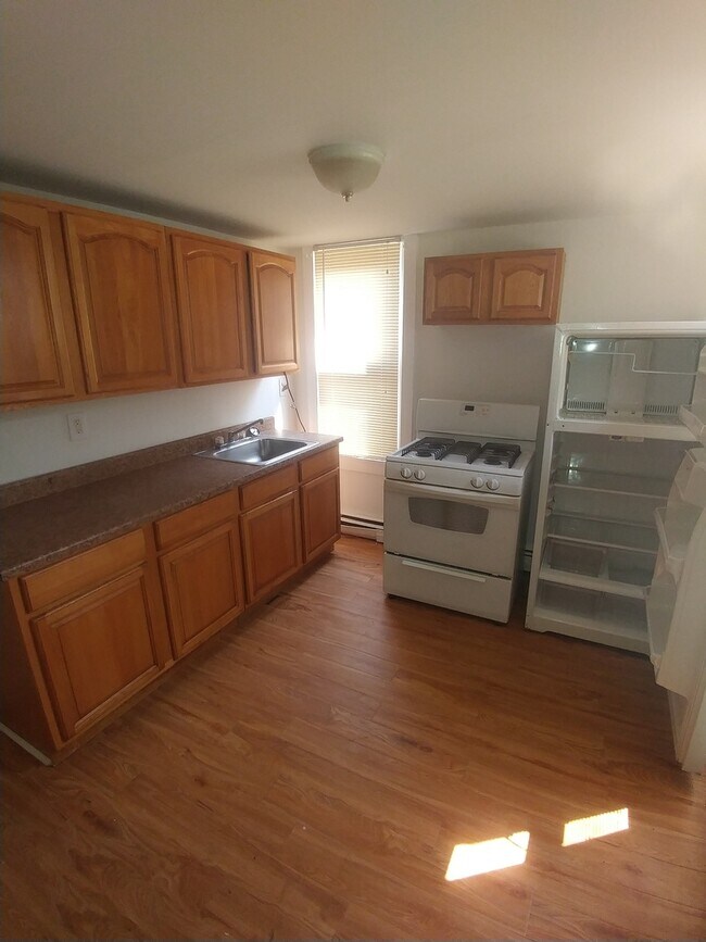 Building Photo - 600-606 MacDade Blvd