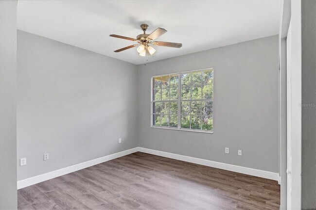 Building Photo - 5691 Bentgrass Dr