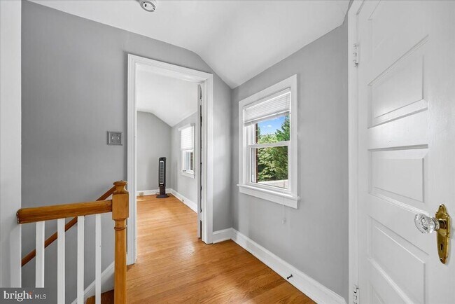 Building Photo - 4525 N Chelsea Ln