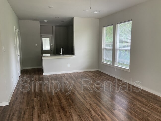 Building Photo - 4012 3rd St