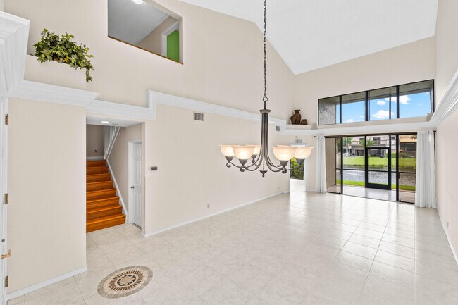 Building Photo - 5465 Monterey Cir