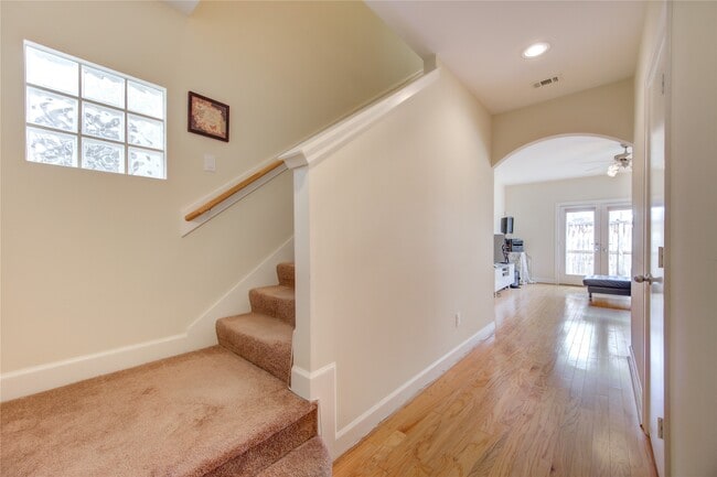 Building Photo - 3707 Main Poplar Dr