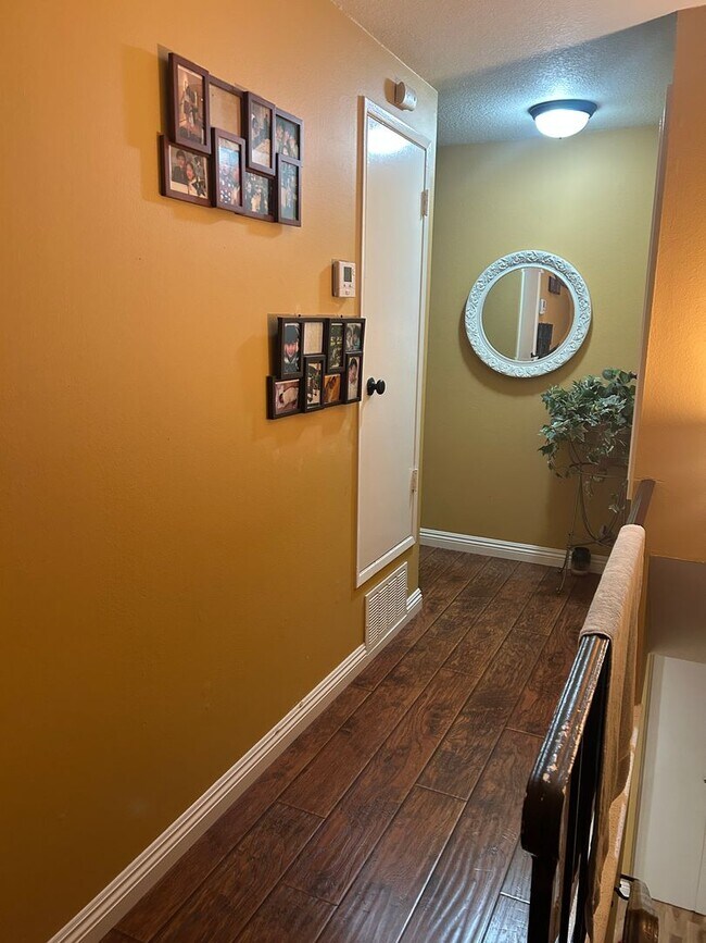 Building Photo - Spacious Home for Rent in Fountain Valley