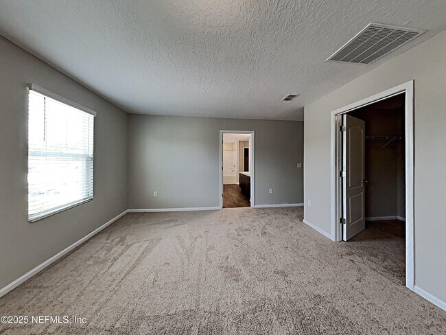 Building Photo - 11619 White Sturgeon Ct