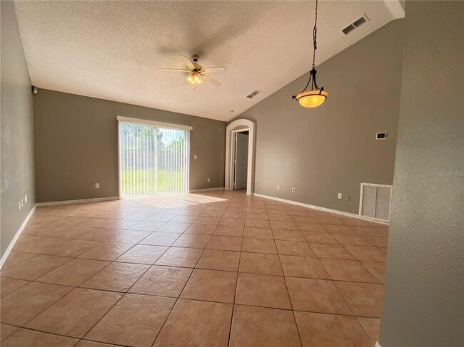 Building Photo - 13820 Eagleridge Ct