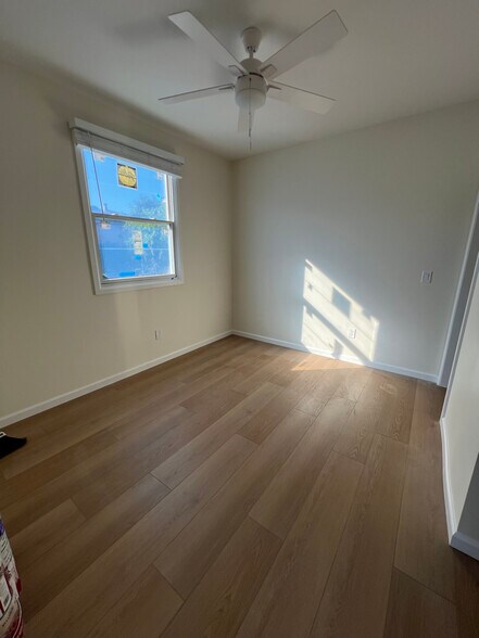 Building Photo - 4821 Monroe Ave