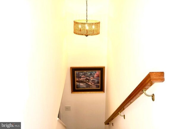 Building Photo - 5934 Mayflower Ct