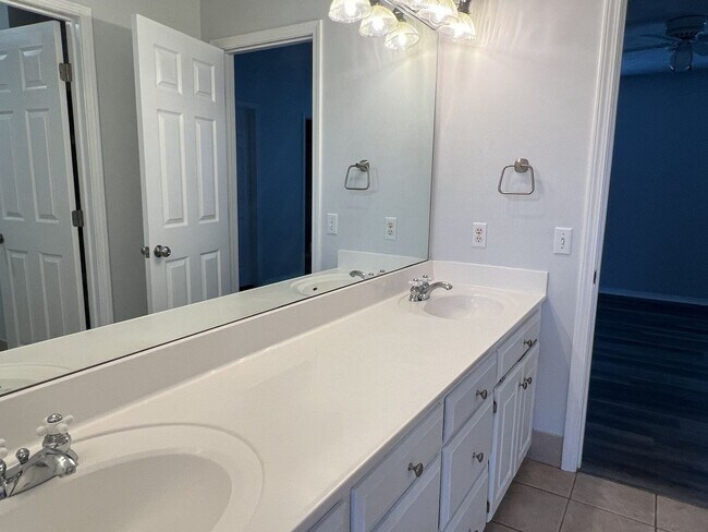 Building Photo - Dramatic Copper Mill Home with Huge Formal Living and Dining Rooms