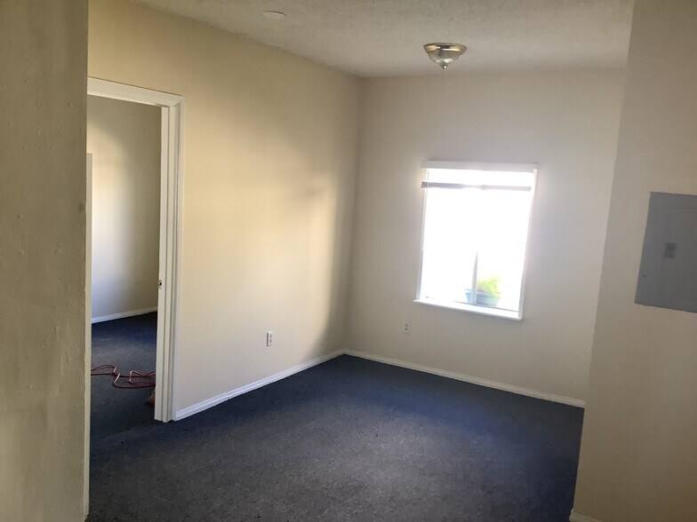 Building Photo - 5730 1/2 La Mirada Ave