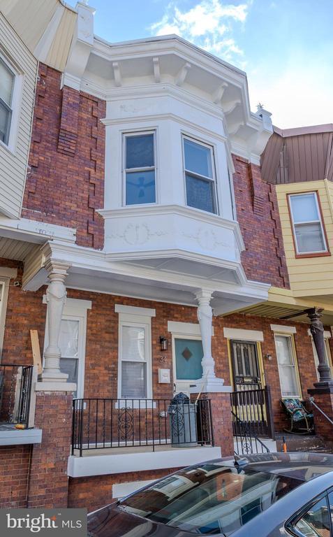 Building Photo - 34 W Sharpnack St